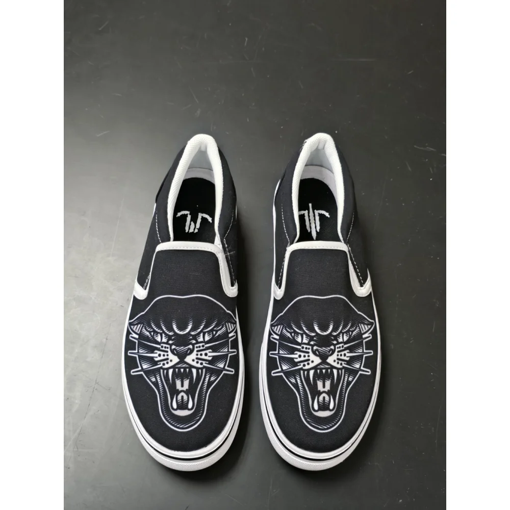 Last Light Apparel Traditional Panther Slip On Shoes. 5.5 Men's